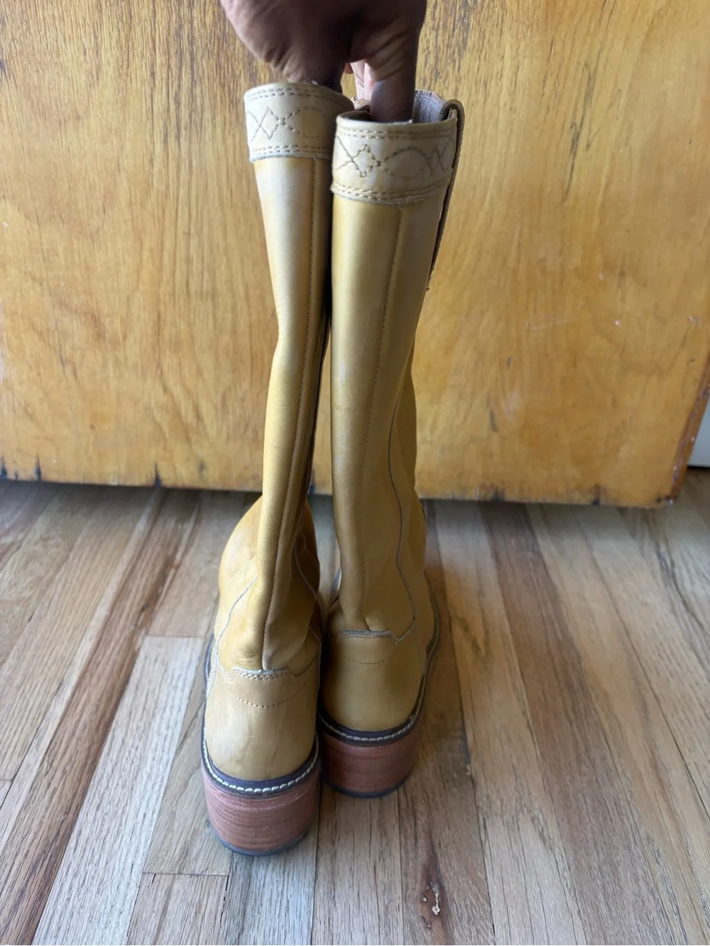 Frye no footwear